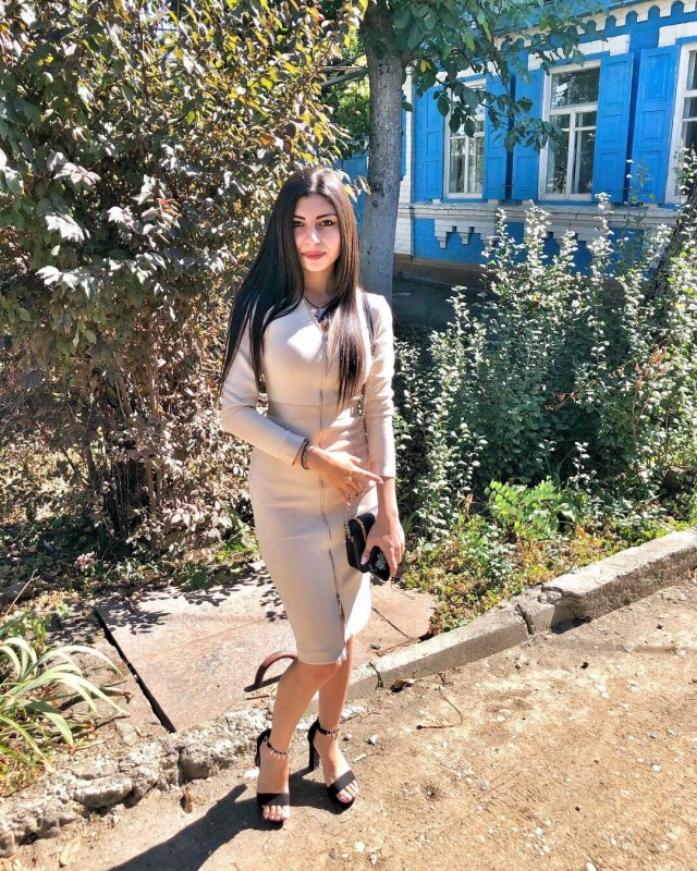 Женщины еревана. Сайт женщина в Ереване. Одинокие женщины Еревана. Взрослые женщины из Еревана. Ереван женщины 2000г.