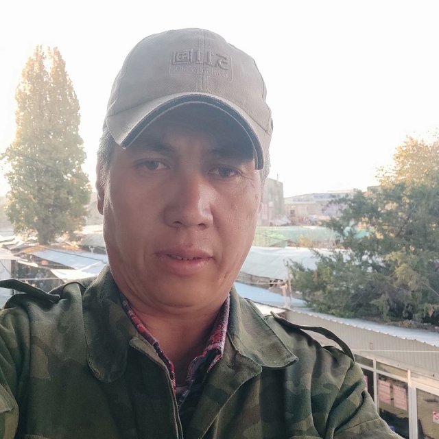 Киргиз знакомства. Кыргызские мужчины 46 лет. Кыргыз лет 50.